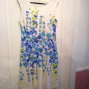 Studio One New York - Size 4 - Lace overlay dress